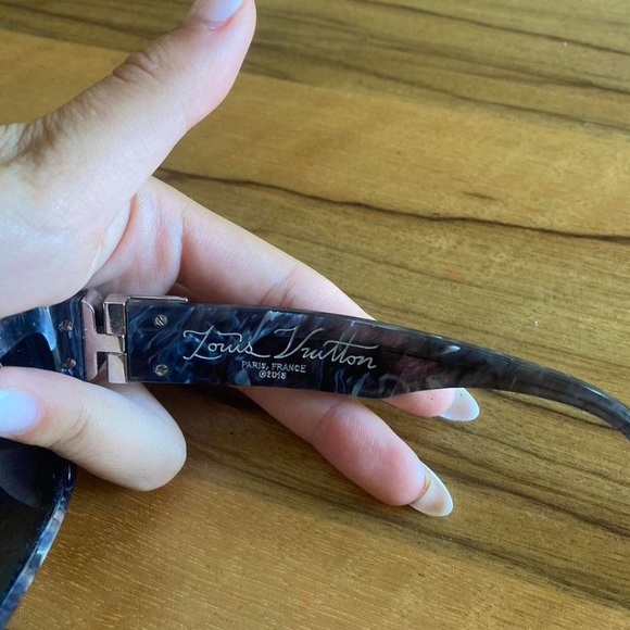 Louis Vuitton millionaire sunglasses - Picture 4 of 5